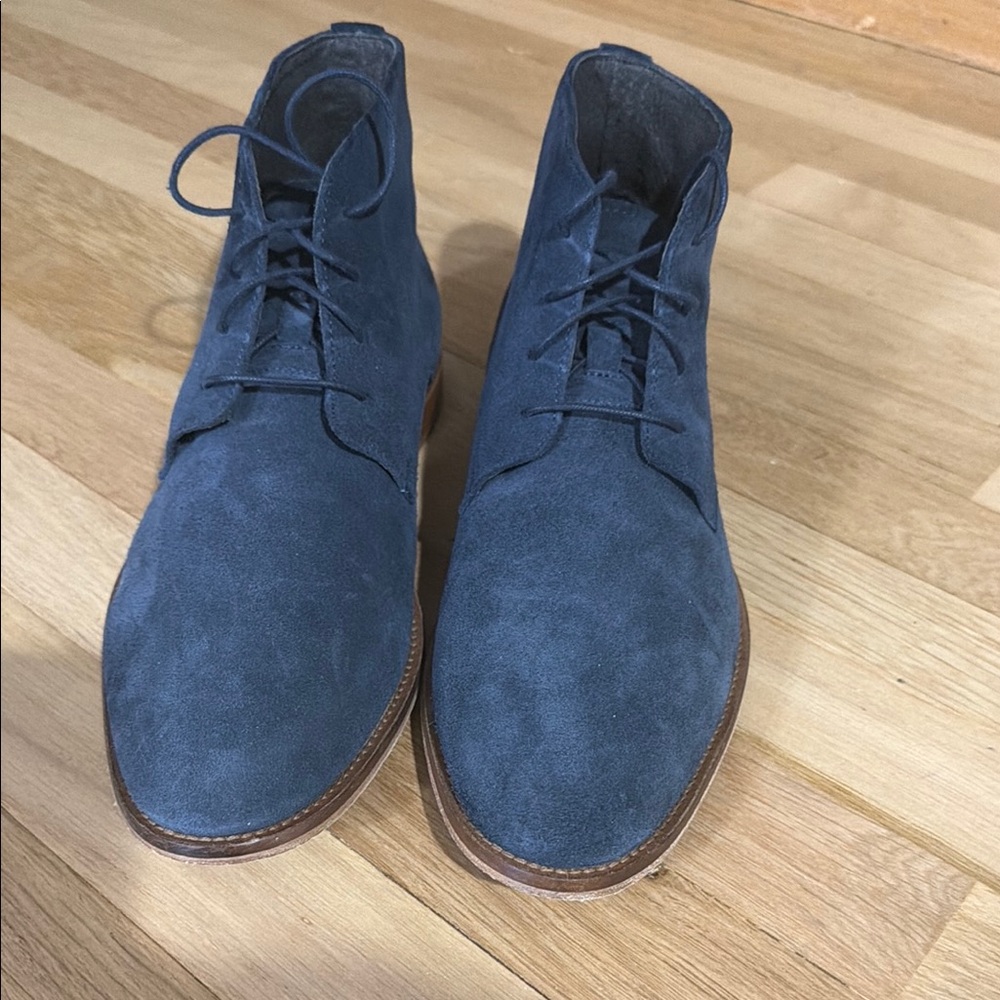 Stylish Navy Chukka Boots for Men